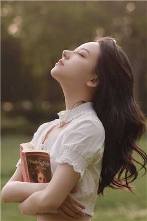 被赶出豪门后，玄学大佬她不装了苏妗秦月兰